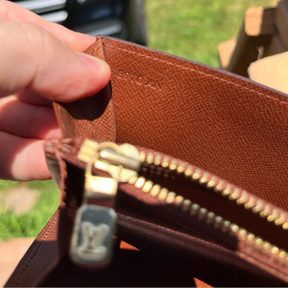 Louis Vuitton LV Monogram Sarah long Wallet w dust bag authentic - Picture 8 of 13